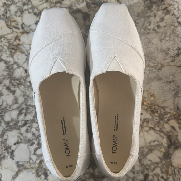 I only wear them once and they are too tight for me - Picture 8 of 9